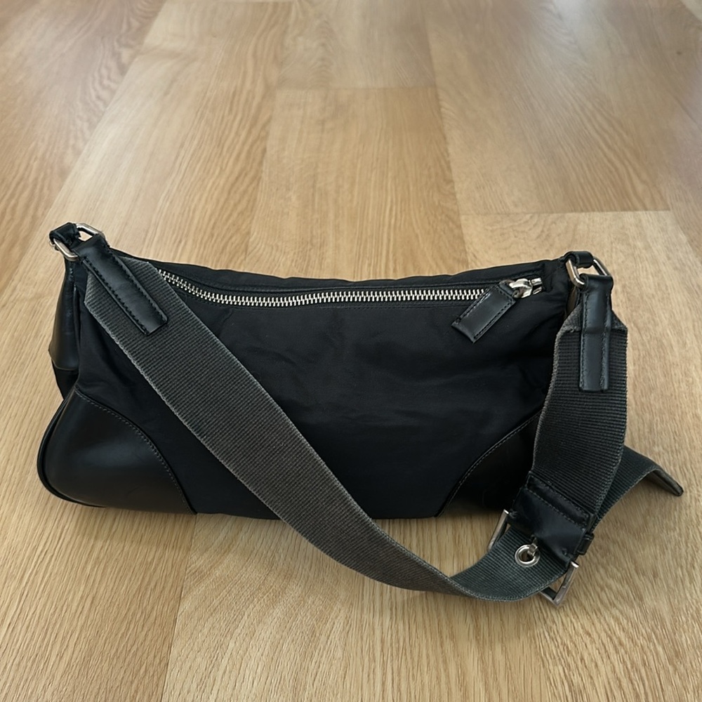 PRADA BLACK NYLON SHOULDER BAG Re-Edition 1995 - Picture 5 of 14